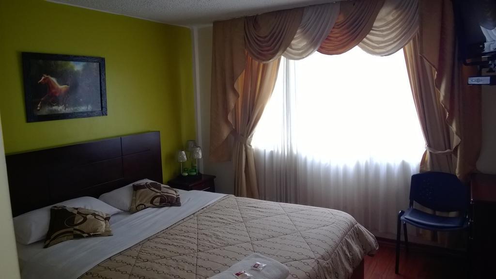 Hostal El Roble Quito Zimmer foto